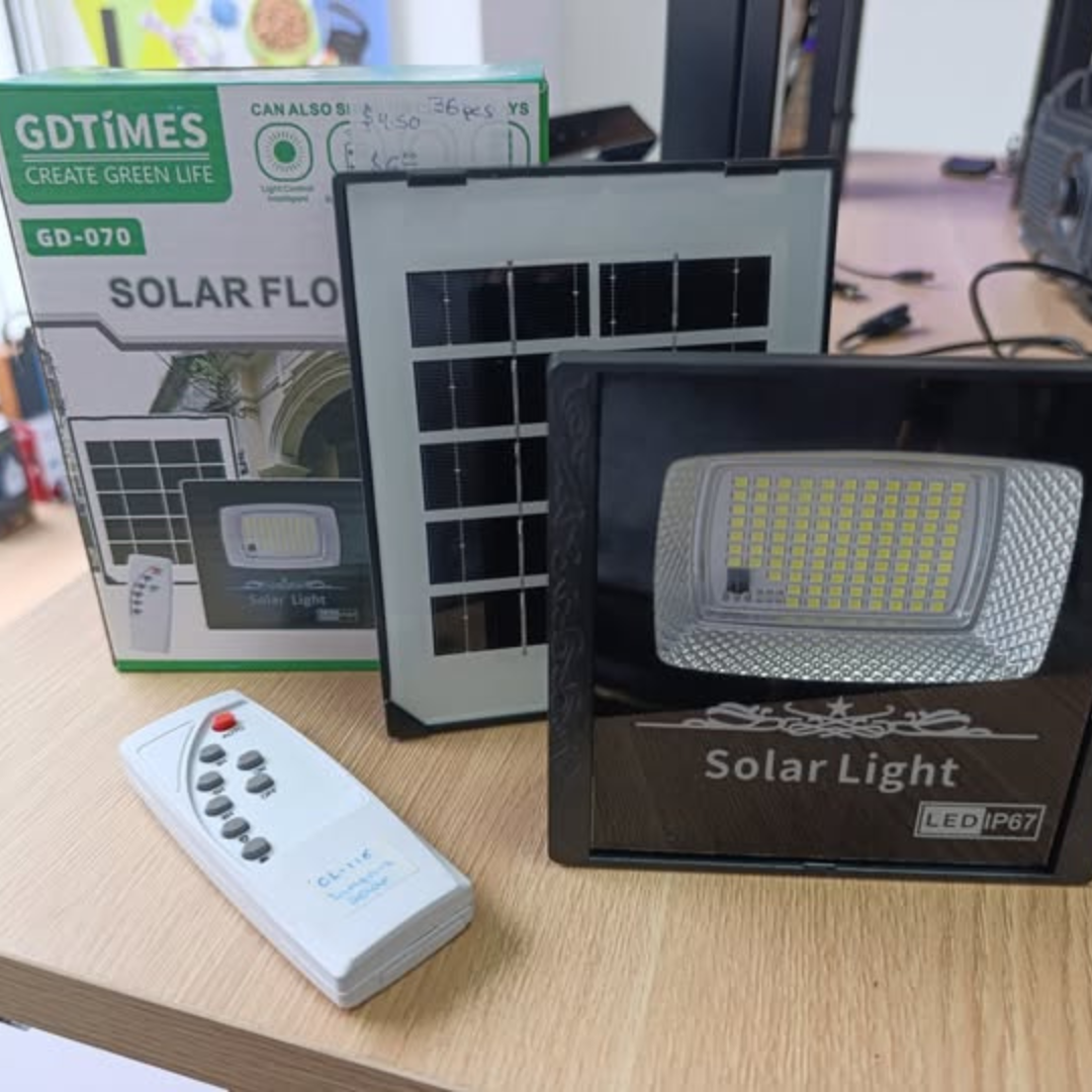 Lampara Reflector 30W Solar GD070